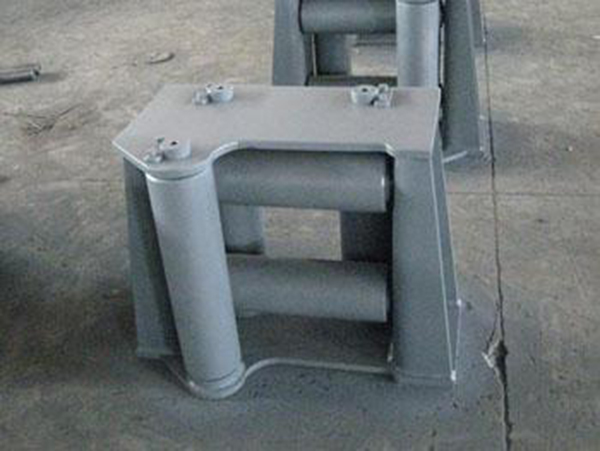 CB 3062-79 Five Roller Fairlead Type C 4838439.jpg CB 3062-79 Five Roller Fairlead Type C 4.jpg